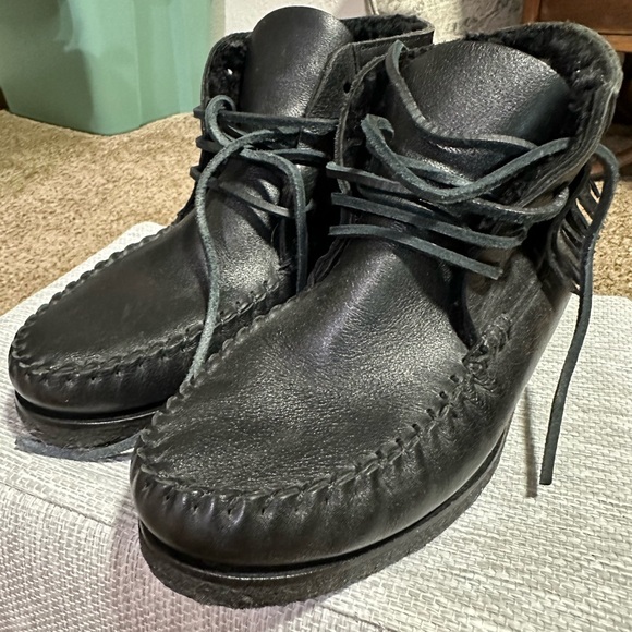 SAINT LAURENT black leather moccasin boot. Fur lined. 36.5 women’s size 6 - Picture 2 of 7